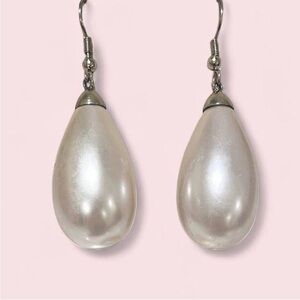 Vtg Oversized Faux Pearl Drop Earrings